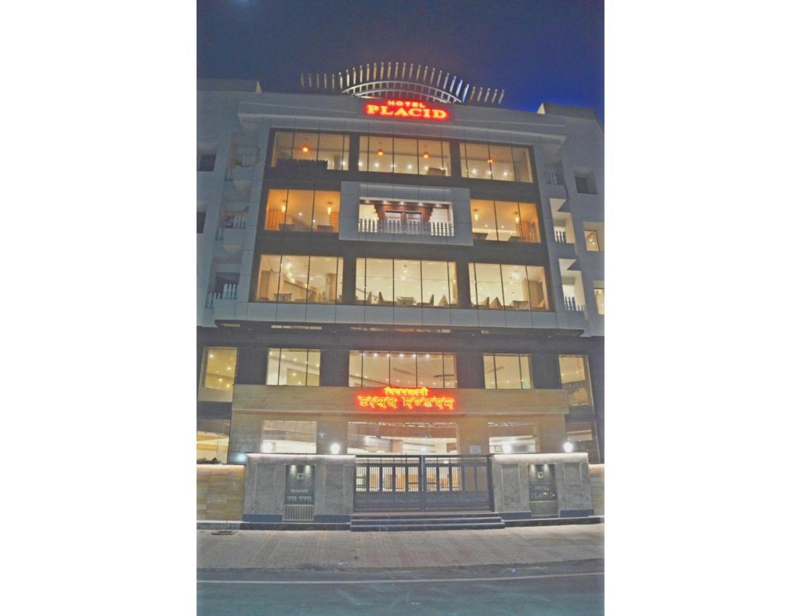 Hotel Placid,Prayagraj Colonelganj Exterior photo